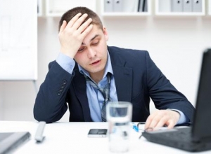 Đau đầu thường xuyên là triệu chứng của rất nhiều bệnh nguy hiểm